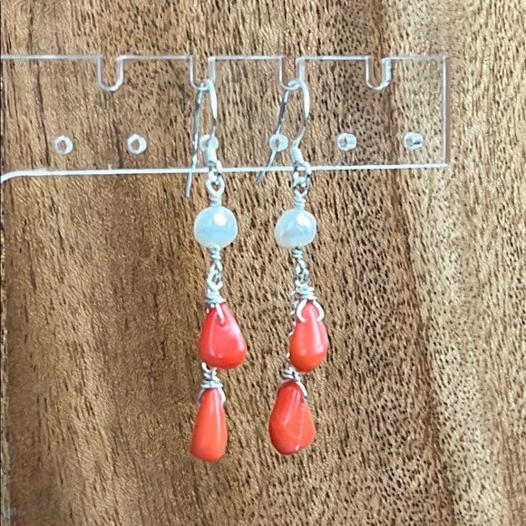 Elegant S. Silver, Coral and freshwater Pearl Dangle Earrings - Picture 3 of 7